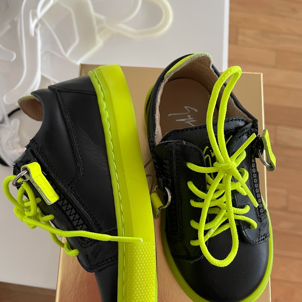 Kids Zanotti Sneakers Sz 23/7 - Picture 4 of 4